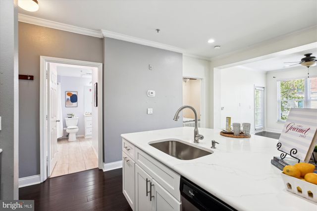 $315,000 | 11750 Old Georgetown Road, Unit 2420, Rockville, MD 20852