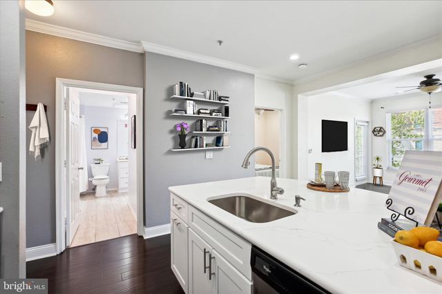 $315,000 | 11750 Old Georgetown Road, Unit 2420, Rockville, MD 20852