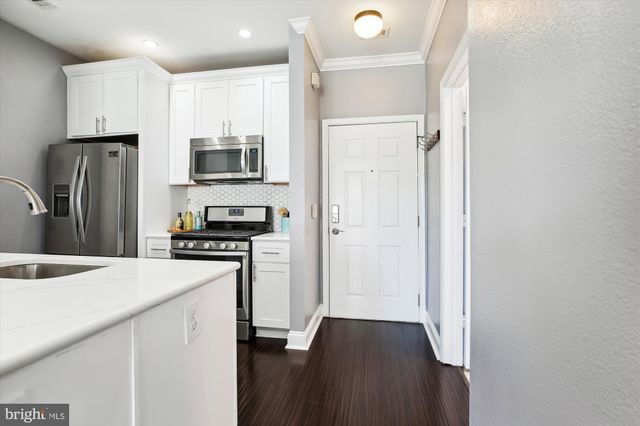 $315,000 | 11750 Old Georgetown Road, Unit 2420, Rockville, MD 20852