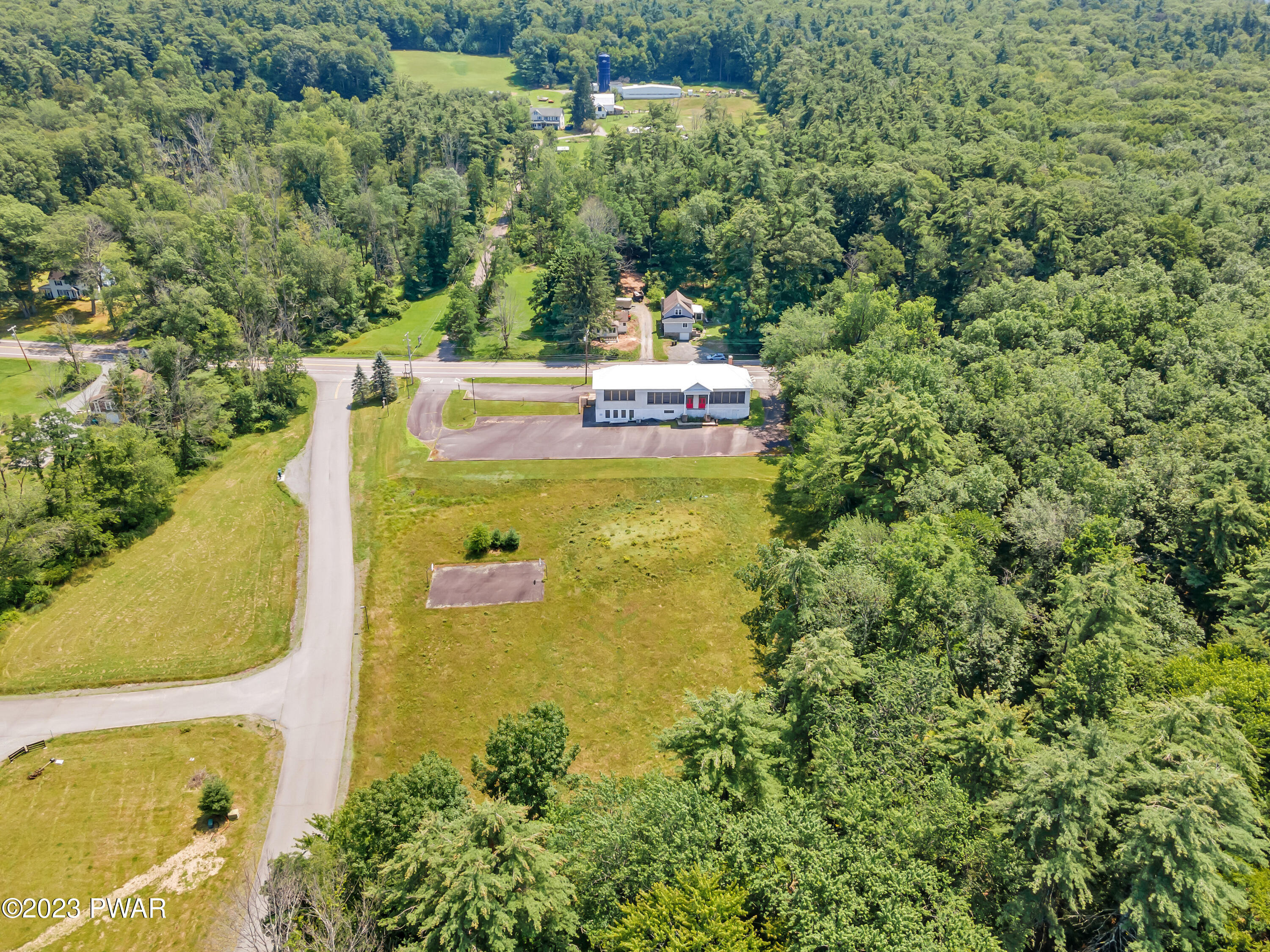 545 Rt 507 Paupack, PA 18451 - Photo 43 of 51