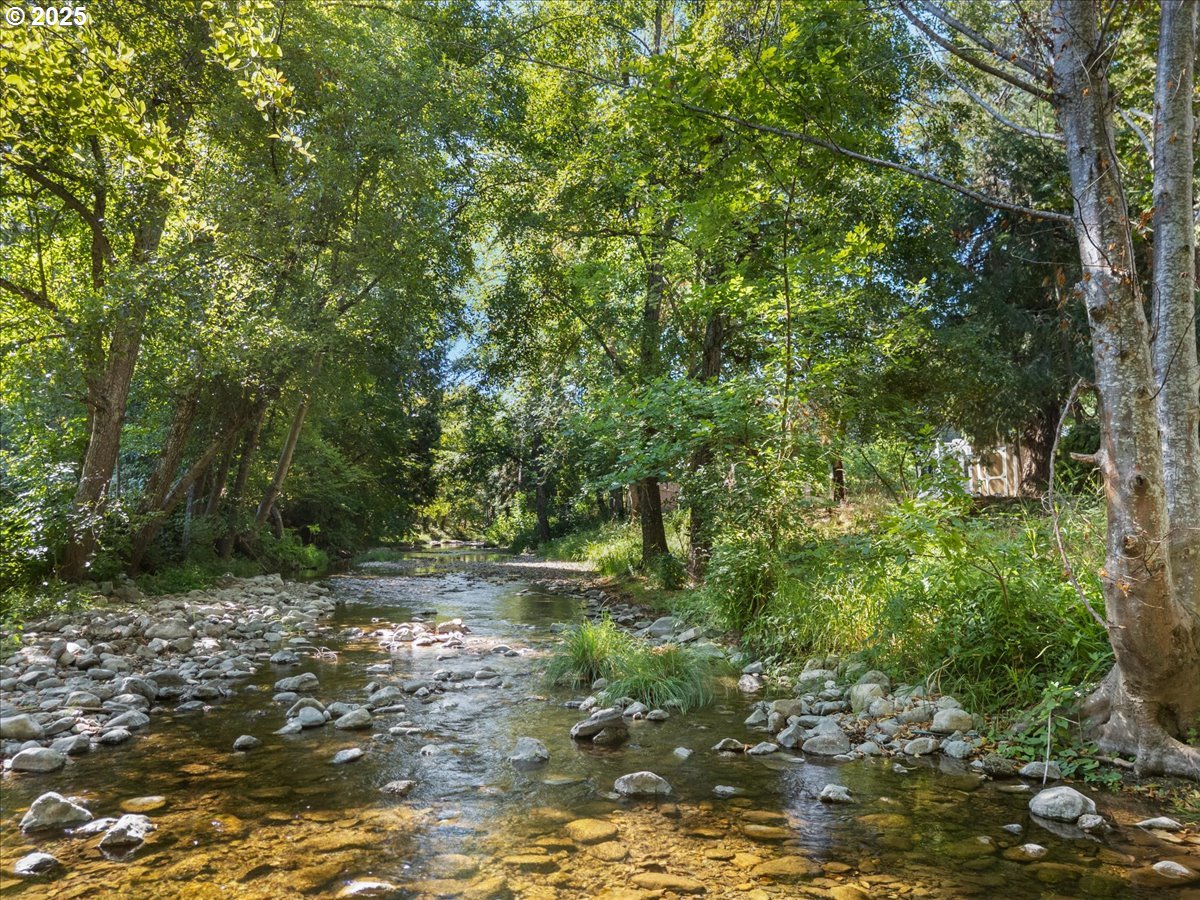 149 Beaver Lane Canyonville, OR 97417 - Photo 22 of 23