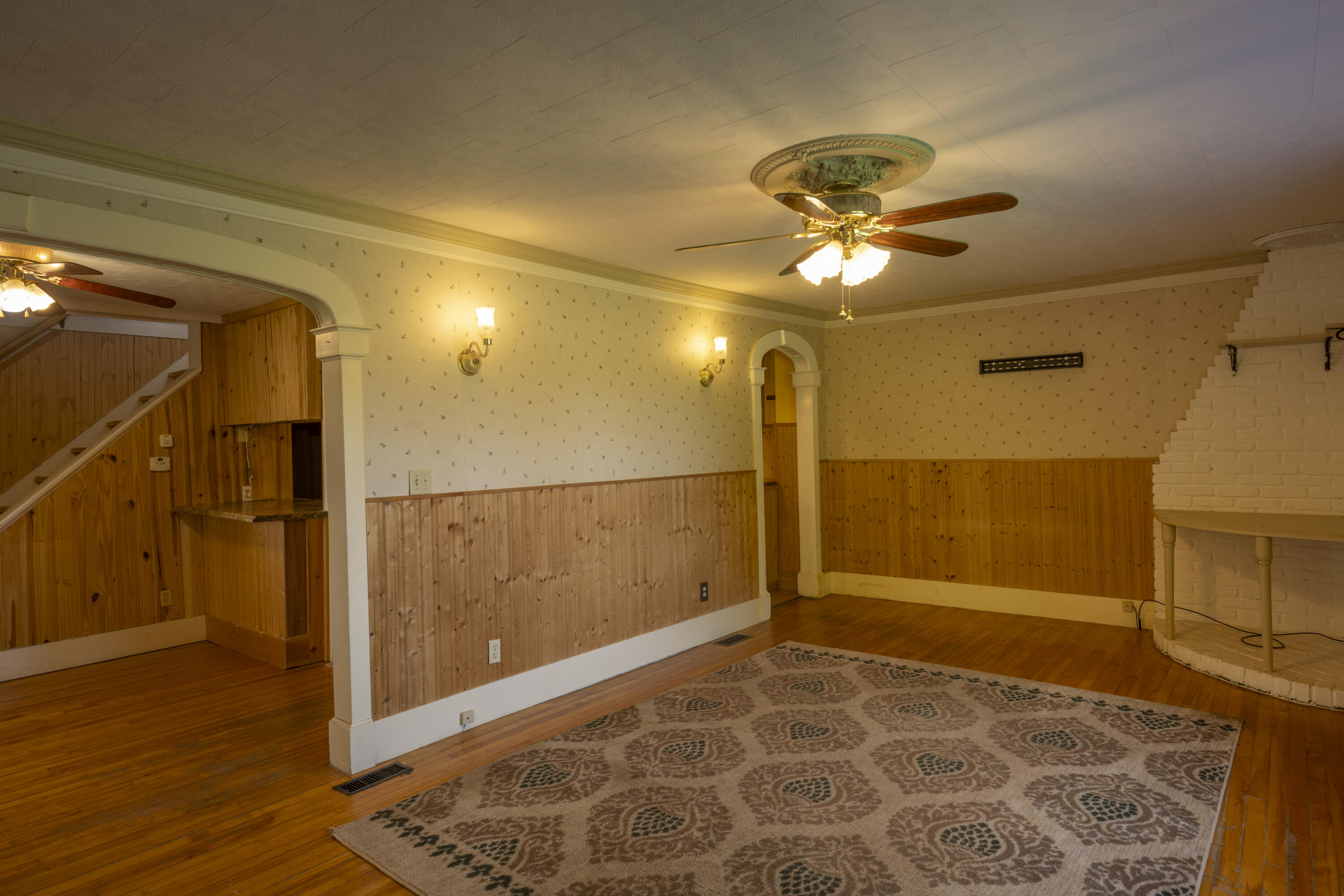 94 Town Line Road Houlton, ME 04730 - Photo 13 of 55 Living Room
