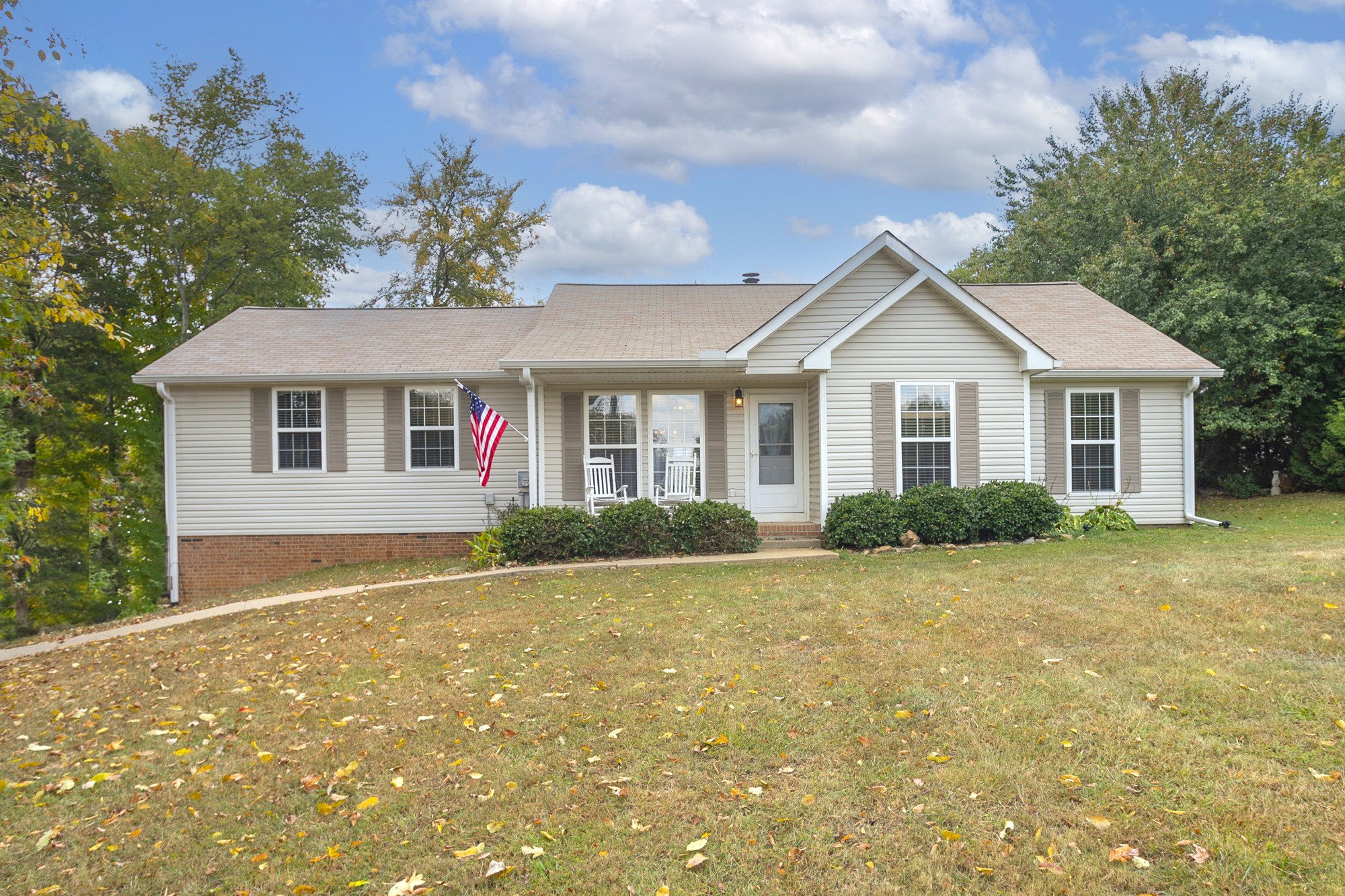 1216 Chapmansboro Road Chapmansboro, TN 37035 - Photo 2 of 40 Gallery Image 2