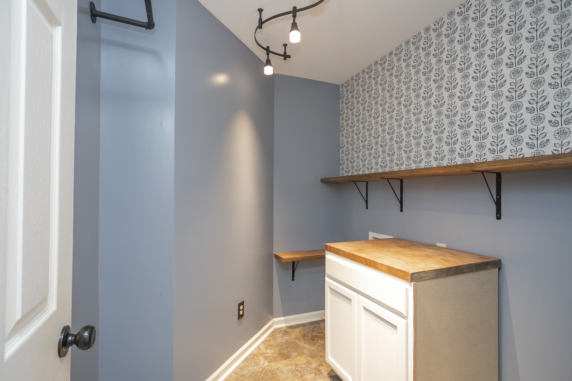 1216 Chapmansboro Road Chapmansboro, TN 37035 - Photo 23 of 40 Gallery Image 23