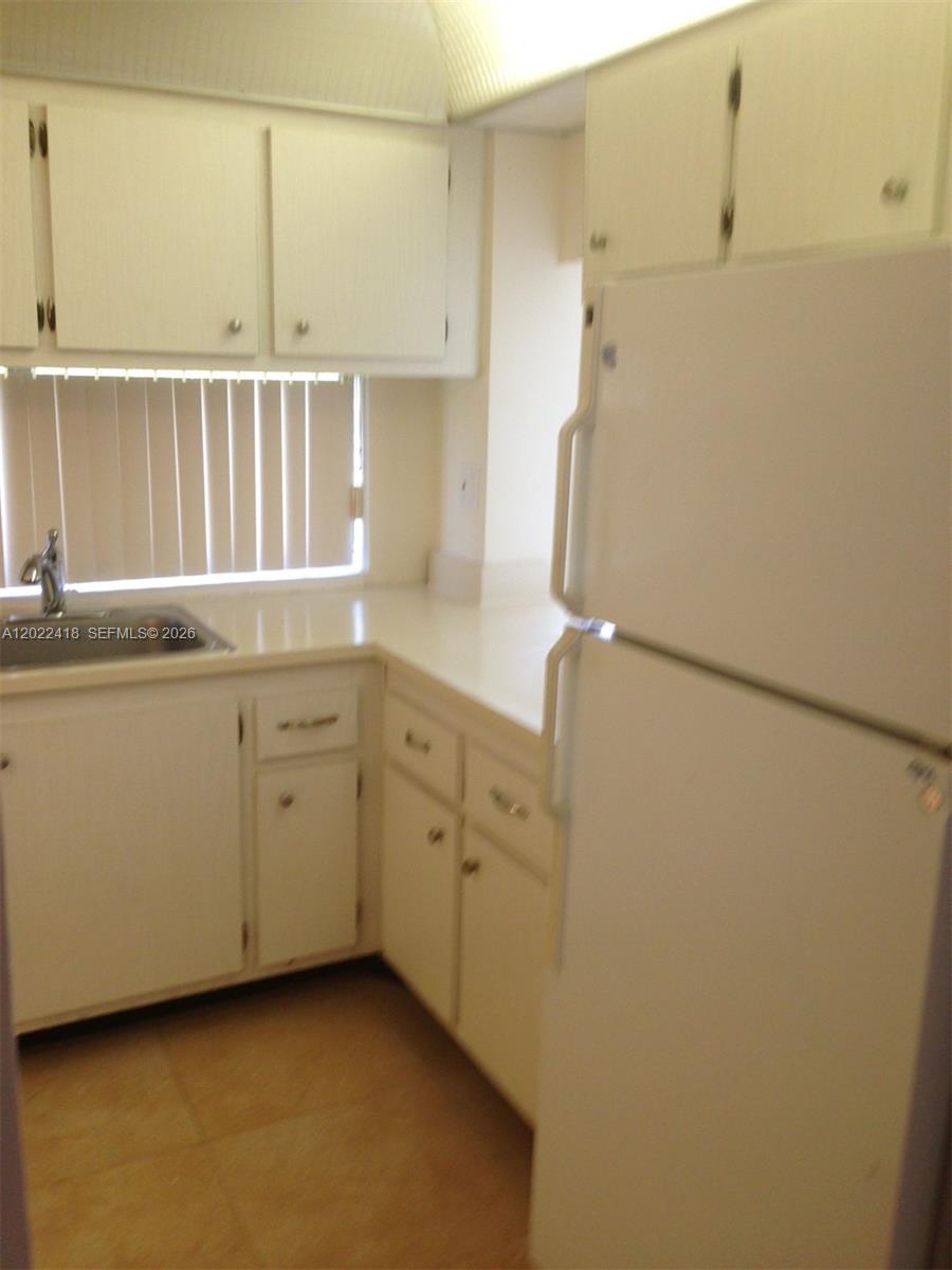 16909 North Bay Road, Unit 520 Sunny Isles Beach, FL 33160 - Photo 6 of 10