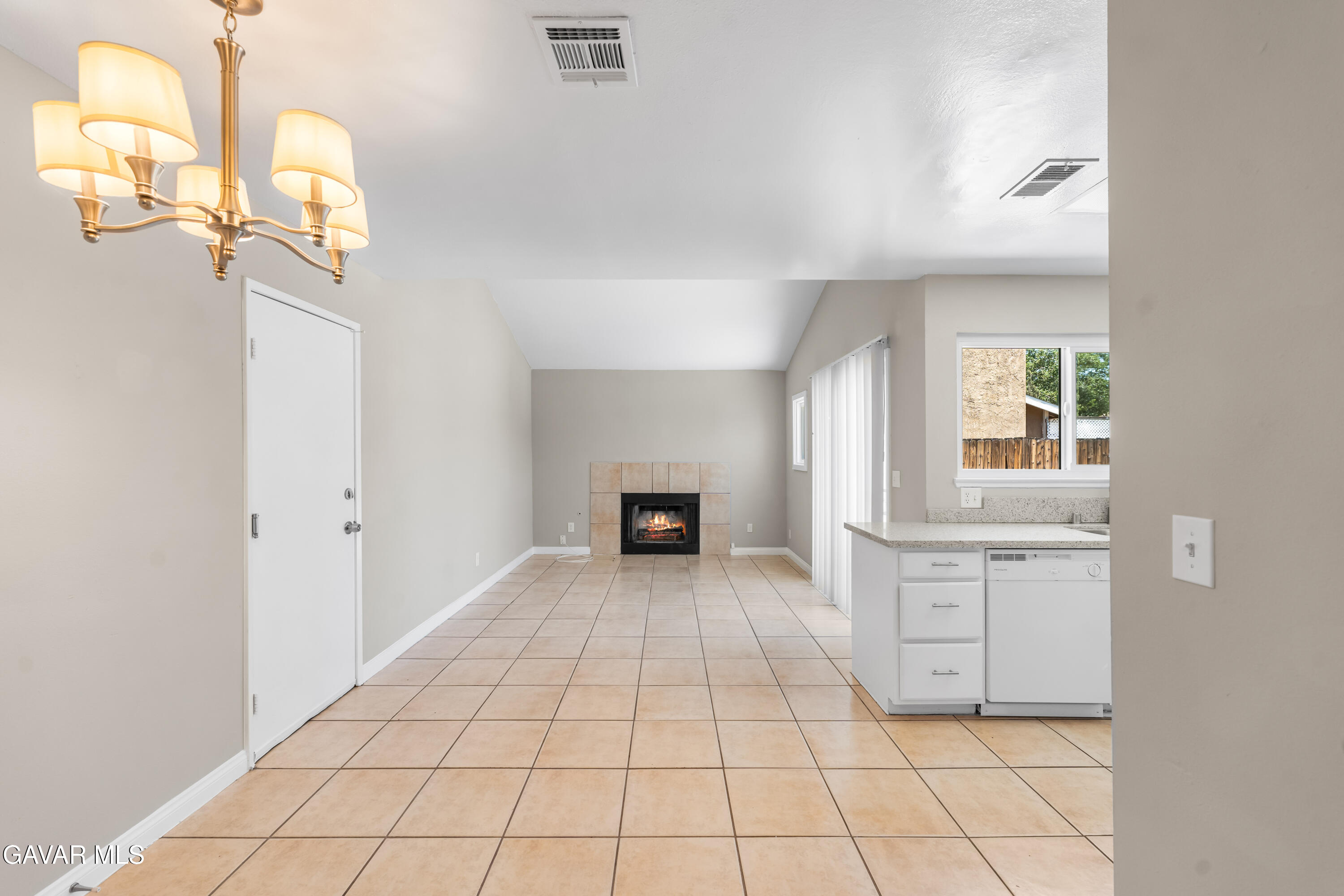 39056 Dianron Road Palmdale, CA 93551 - Photo 9 of 35 a view of a livingroom with an entryway