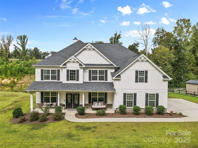 $789,000 | 2633 Lake Front Drive, Belmont, NC 28012