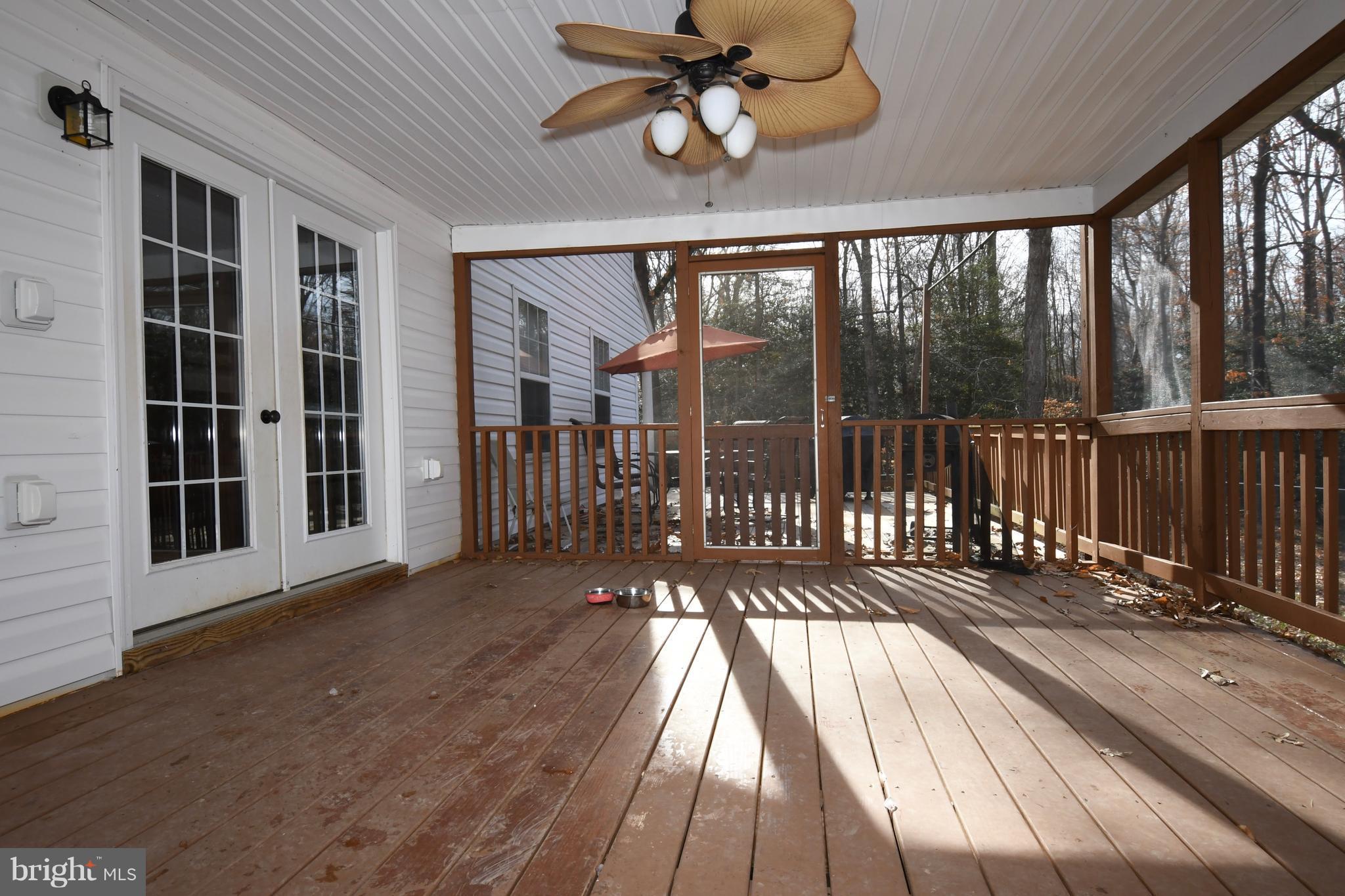 9065 Riverside Road Nanjemoy, MD 20662 - Photo 22 of 23 Screened enclosed deck.