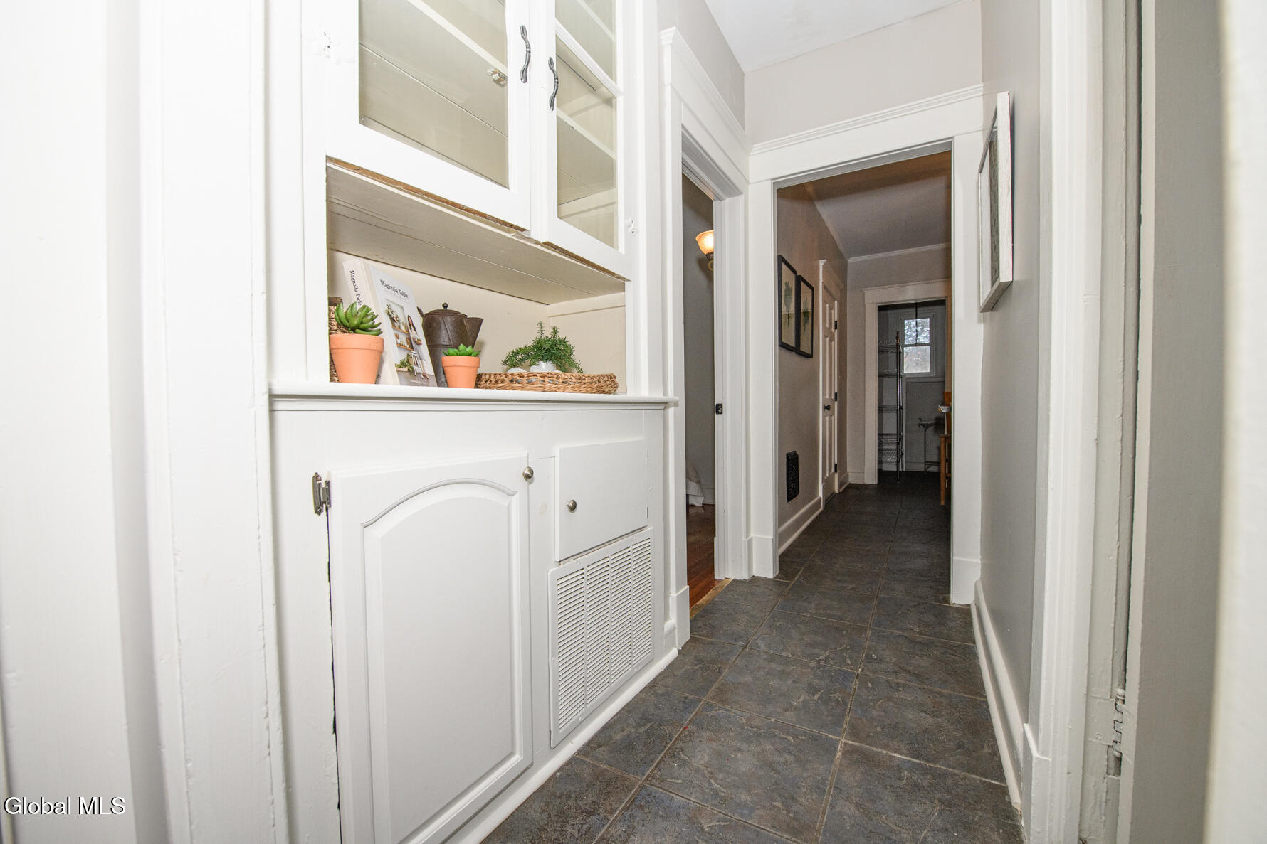 1146 Glenwood Boulevard Schenectady, NY 12308 - Photo 16 of 17 DSC_9192