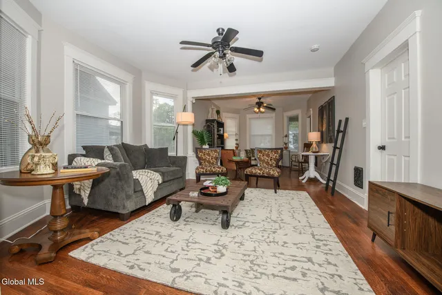 $1,950 | 1146 Glenwood Boulevard, Schenectady, NY 12308