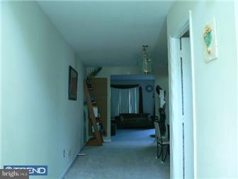 18 O Rourke Court Newark, DE 19702 - Photo 5 of 12 Foyer