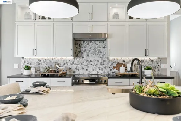 $3,124,406 | 1652 Savanna Court, Dublin, CA 94568