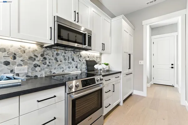 $3,124,406 | 1652 Savanna Court, Dublin, CA 94568