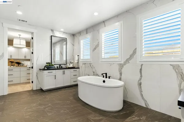 $3,124,406 | 1652 Savanna Court, Dublin, CA 94568