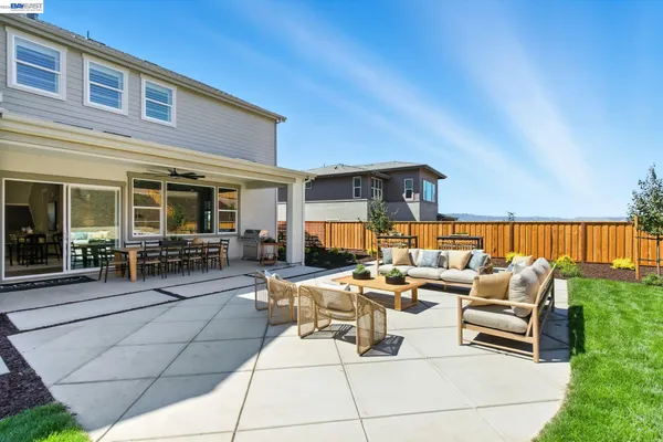 $3,124,406 | 1652 Savanna Court, Dublin, CA 94568