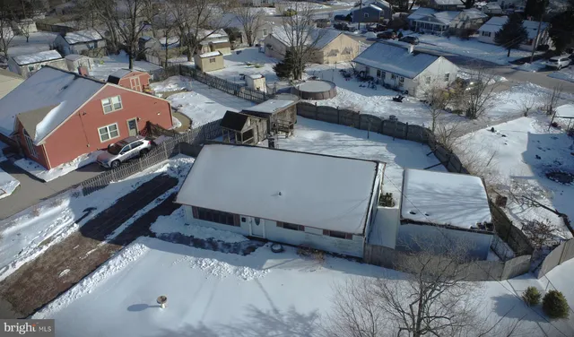 $229,900 | 6 Holly Drive, West Berlin, NJ 08091