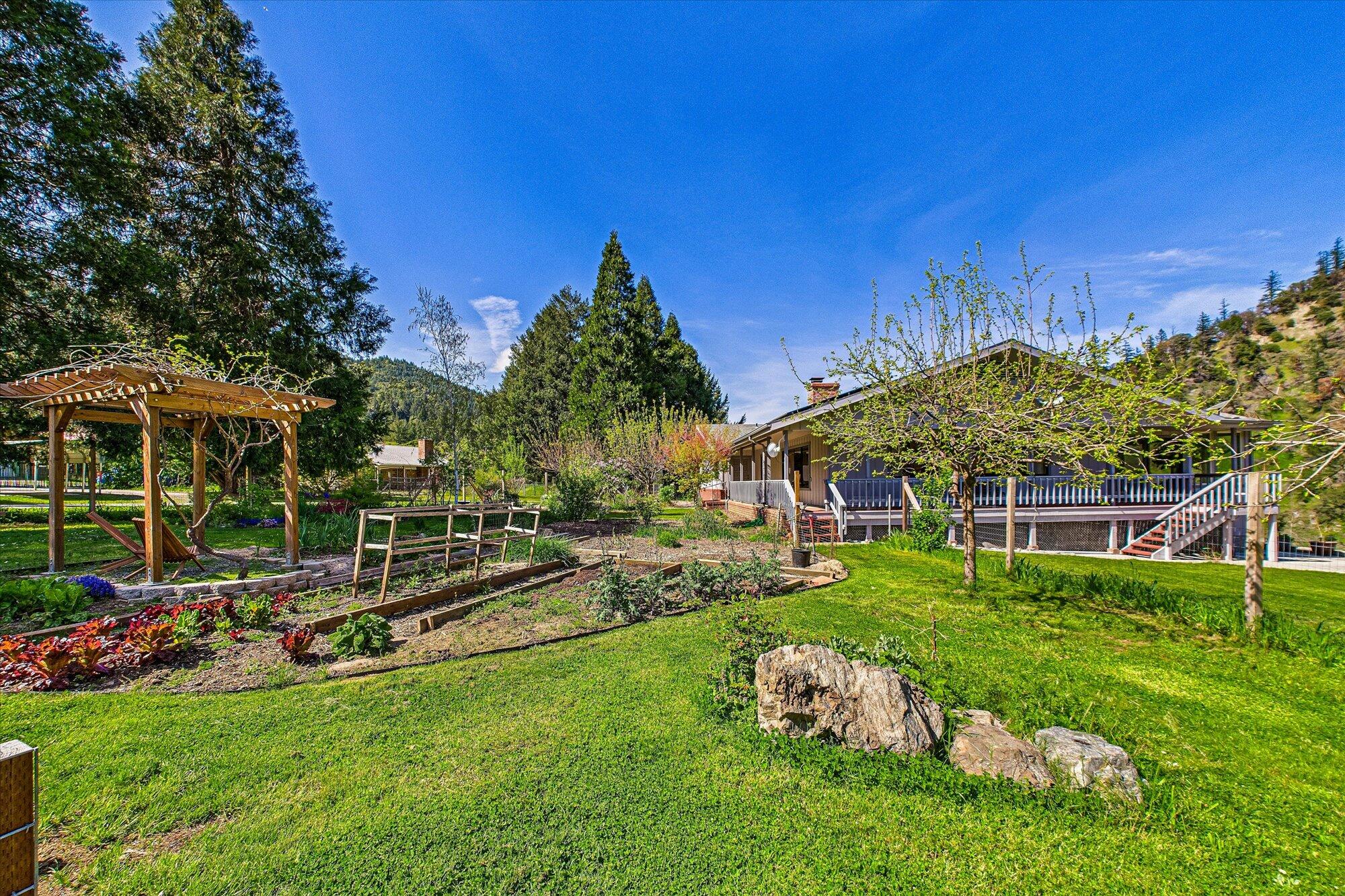 61 Riverside Lane Willow Creek, CA 95573 - Photo 25 of 83