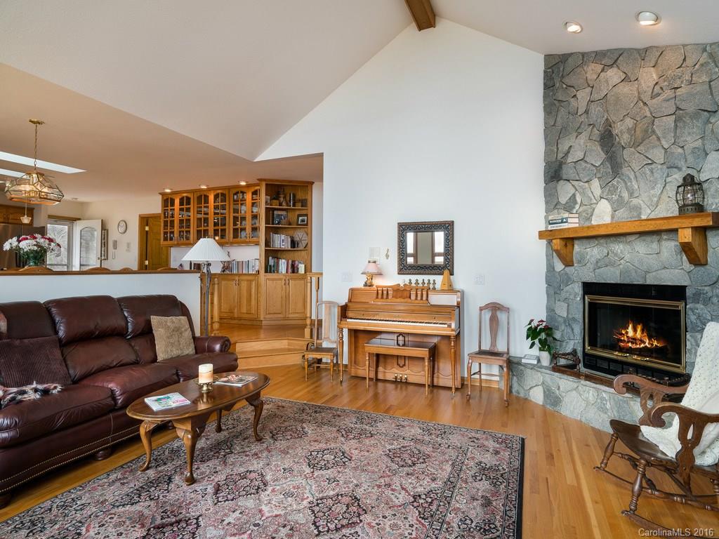 224 Divit Road Waynesville, NC 28785 - Photo 12 of 24 Gallery Image 12