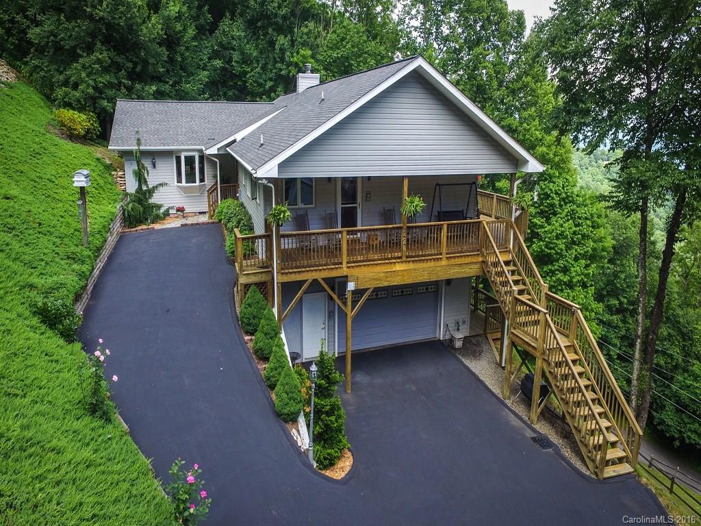 224 Divit Road Waynesville, NC 28785 - Photo 3 of 24 Gallery Image 3