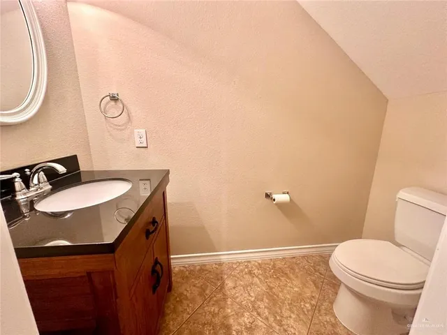 $3,000 | 3900 Santa Maria Street, Mission, TX 78572