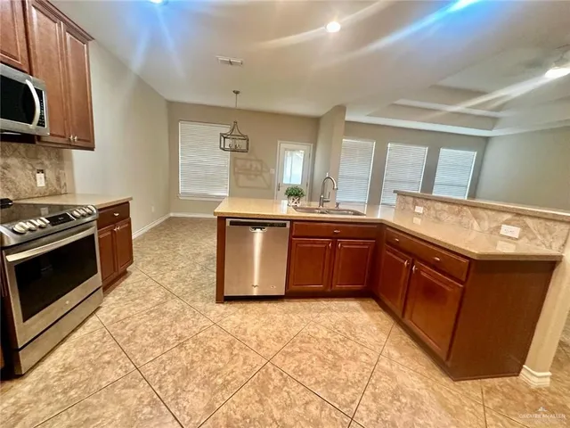 $3,000 | 3900 Santa Maria Street, Mission, TX 78572