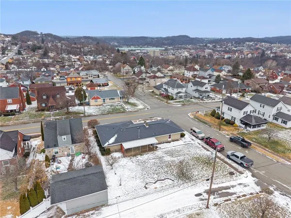 $237,000 | 600 Lewis Avenue, Jeannette, PA 15644