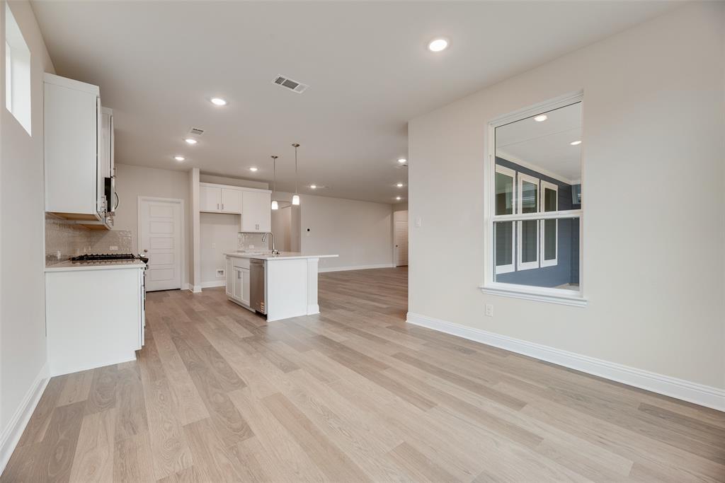 529 Marcus Lane Crowley, TX 76036 - Photo 8 of 32