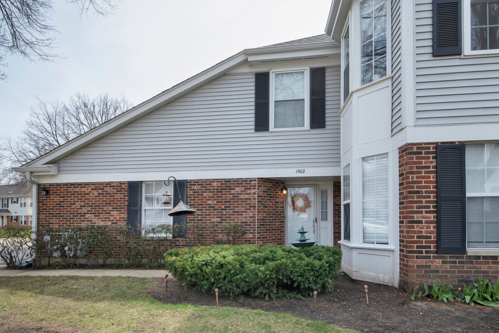 1903 Quaker Hollow Lane Streamwood, IL 60107 - Photo 2 of 34