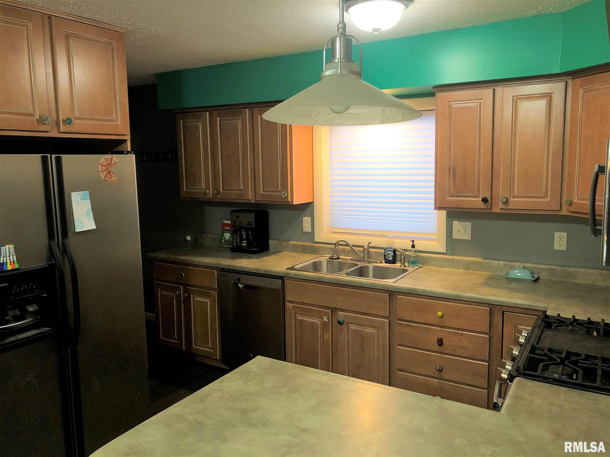 626 Deerfield Road Chatham, IL 62629 - Photo 4 of 20 Gallery Image 4