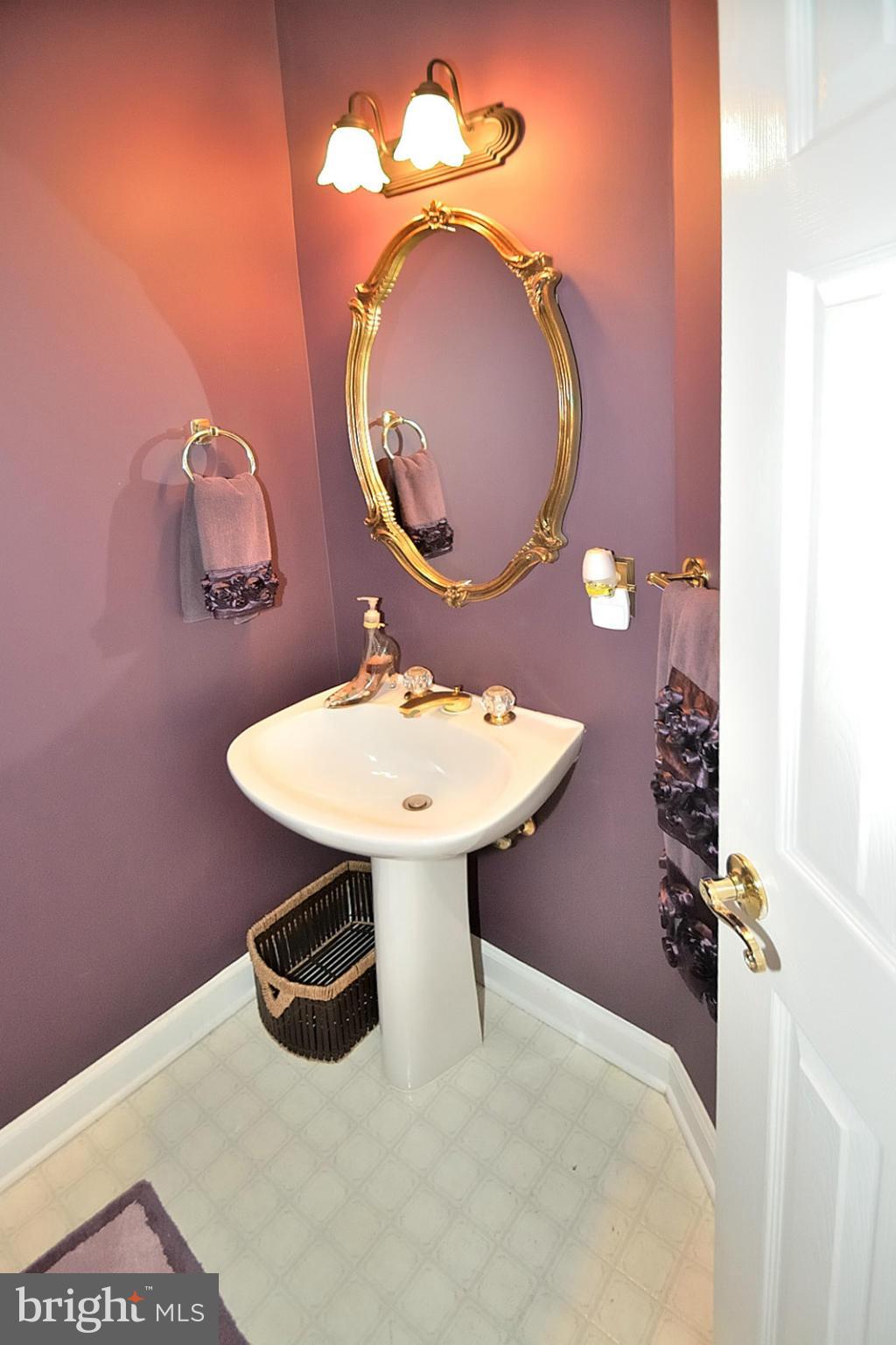 3632 Ransom Place Alexandria, VA 22306 - Photo 18 of 27 Powder Room