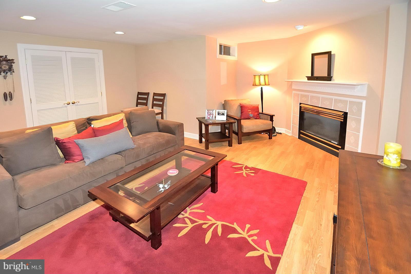 3632 Ransom Place Alexandria, VA 22306 - Photo 19 of 27 Family Room