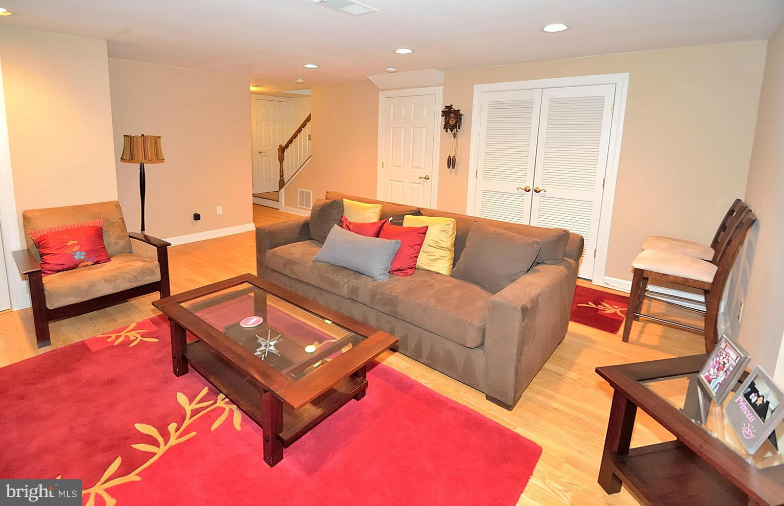 3632 Ransom Place Alexandria, VA 22306 - Photo 20 of 27 Family Room