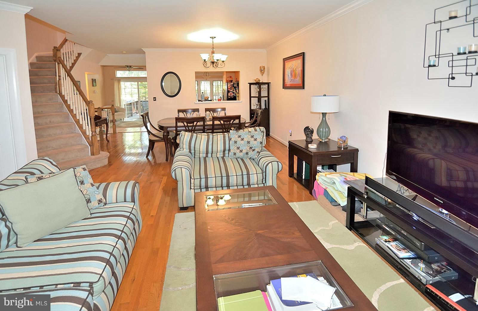 3632 Ransom Place Alexandria, VA 22306 - Photo 10 of 27 Living Room