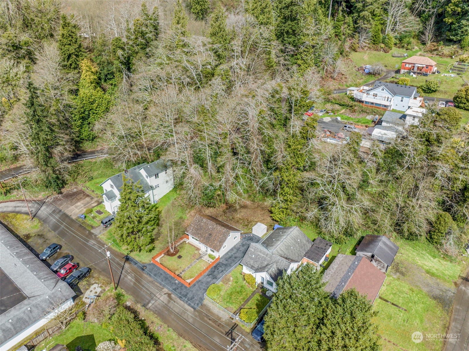 1312 Summit Street Aberdeen, WA 98520 - Photo 26 of 37 an aerial view of a house with a yard