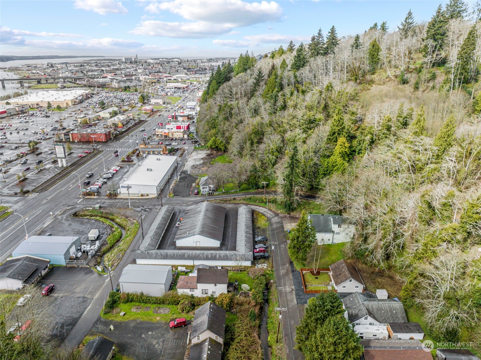 1312 Summit Street Aberdeen, WA 98520 - Photo 29 of 37 a view of a city