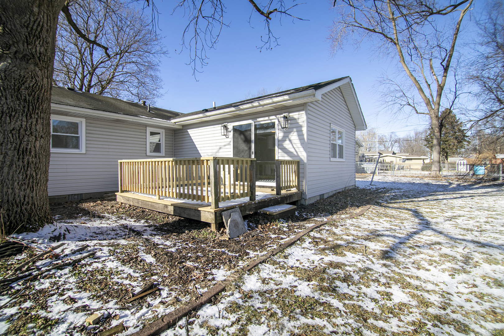 208 Sycamore Lane Momence, IL 60954 - Photo 18 of 19 a view of a house with a yard