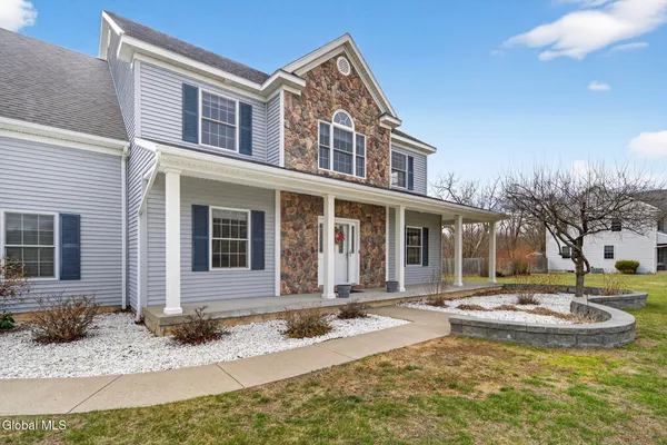 $899,900 | 187 Lape Road, North Greenbush, NY 12144