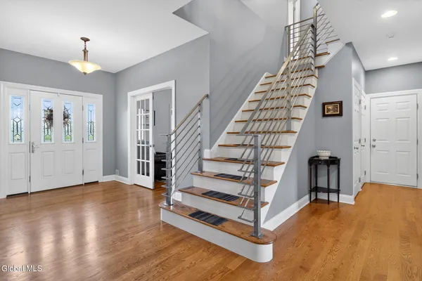 $899,900 | 187 Lape Road, North Greenbush, NY 12144