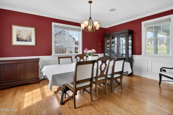 $899,900 | 187 Lape Road, North Greenbush, NY 12144