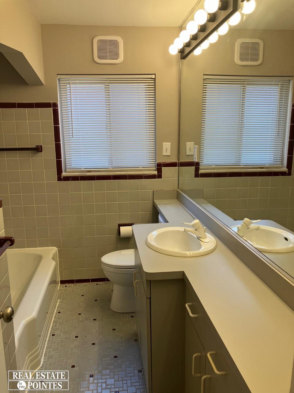 1805 Oxford Road Grosse Pointe, MI 48236 - Photo 13 of 30