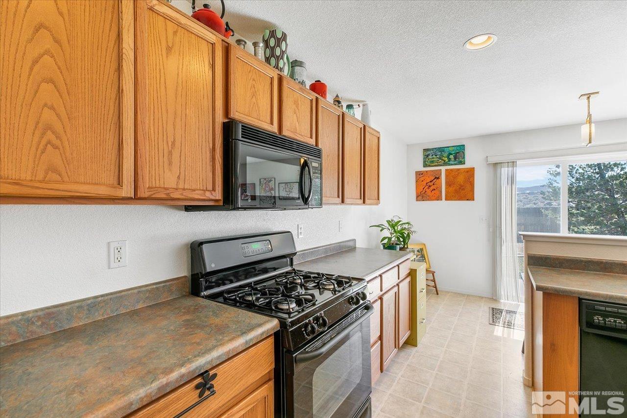 8650 Villano Court Reno, NV 89506 - Photo 8 of 34 Photo 8
