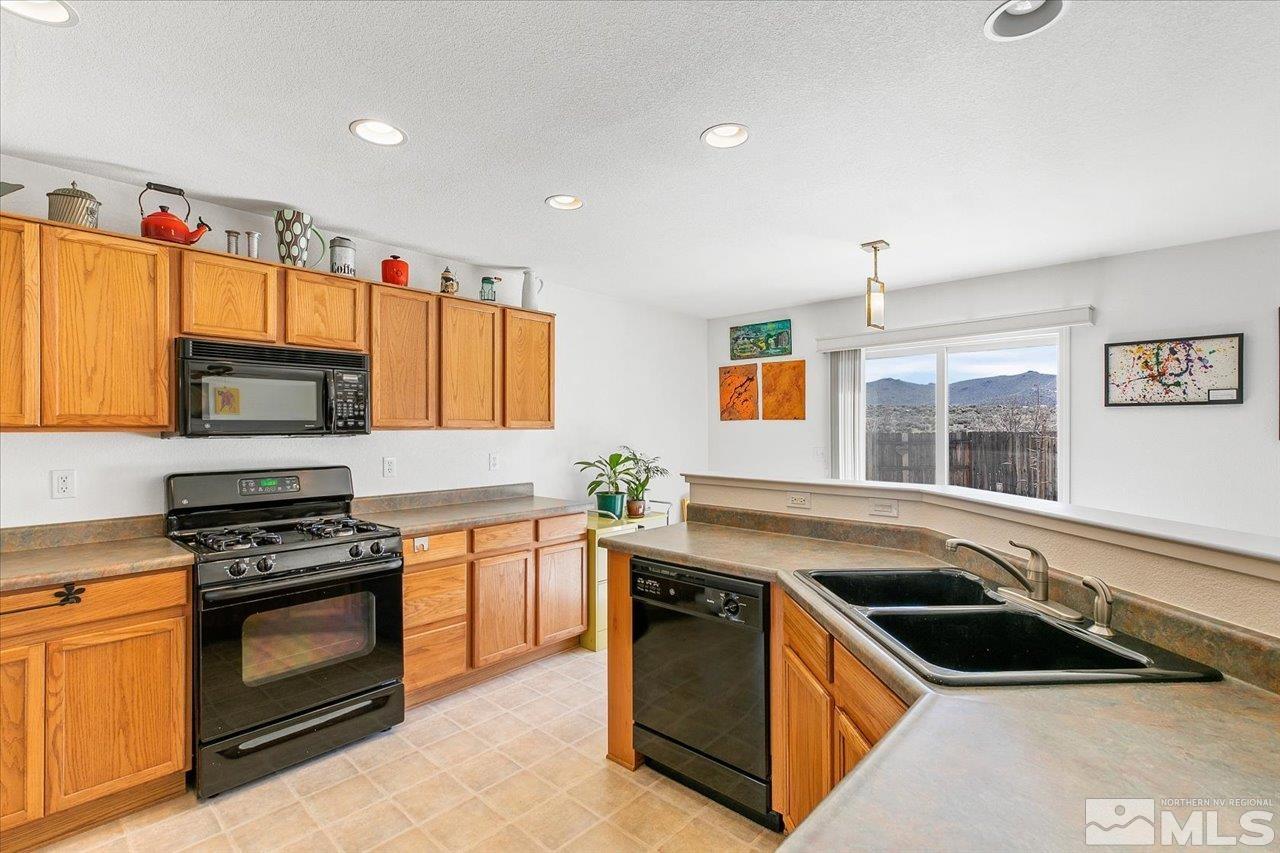 8650 Villano Court Reno, NV 89506 - Photo 10 of 34 Photo 10