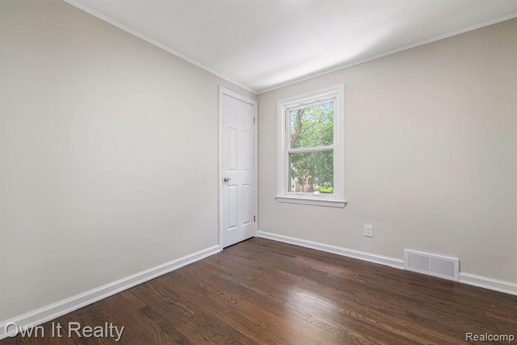13956 Stahelin Road Detroit, MI 48223 - Photo 19 of 27 Gallery Image 19