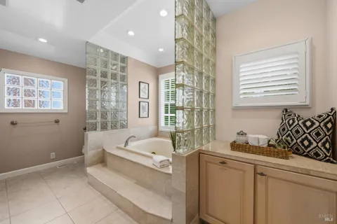 $2,999,999 | 852 2nd Street East, Sonoma, CA 95476