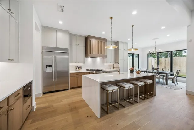 $1,599,000 | 1341 Candlelight Lane, Houston, TX 77018