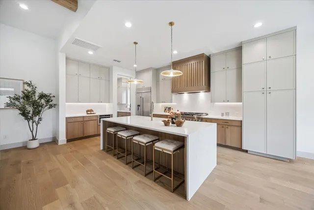 $1,599,000 | 1341 Candlelight Lane, Houston, TX 77018