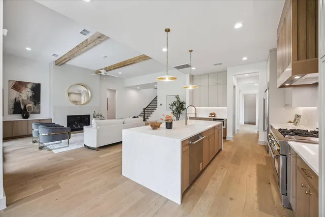 $1,599,000 | 1341 Candlelight Lane, Houston, TX 77018