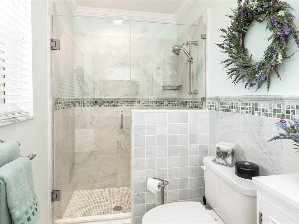 111 St Cloud Lane Boca Raton, FL 33431 - Photo 18 of 25 018_Master Shower