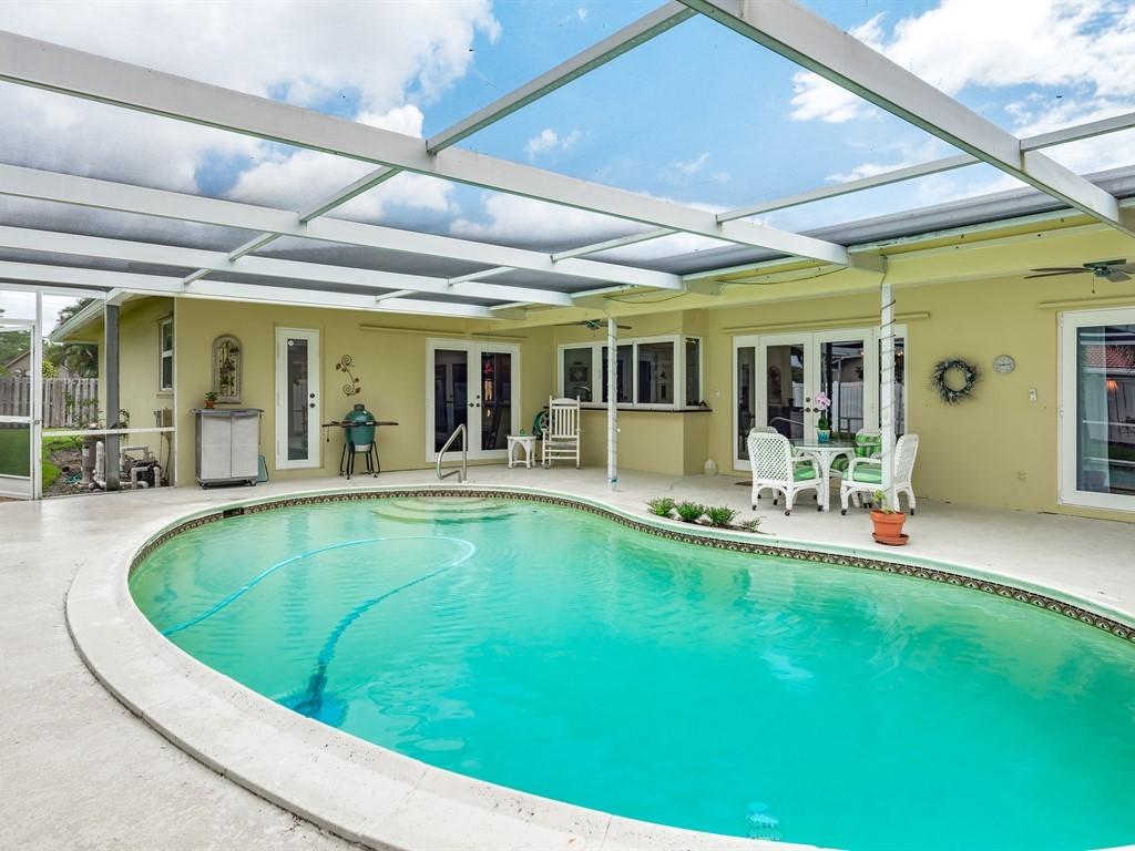 111 St Cloud Lane Boca Raton, FL 33431 - Photo 24 of 25 024_Screened Patio