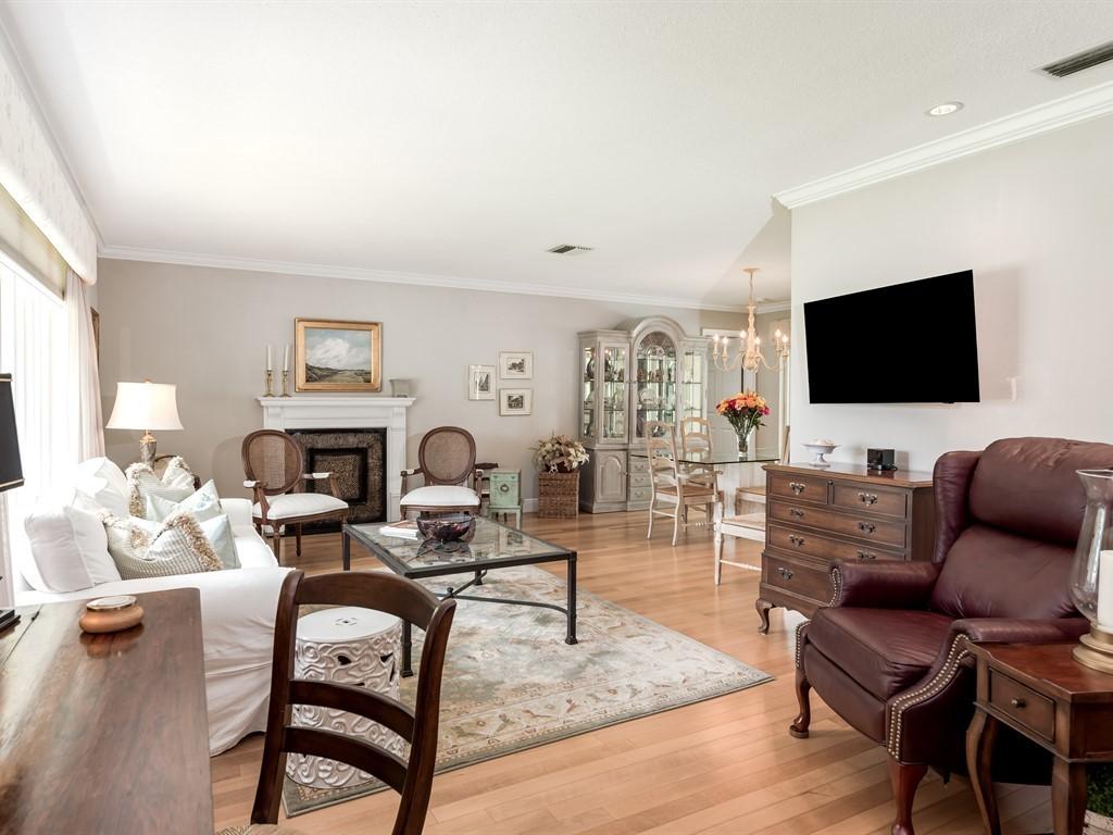 006_Living and Dining Rooms